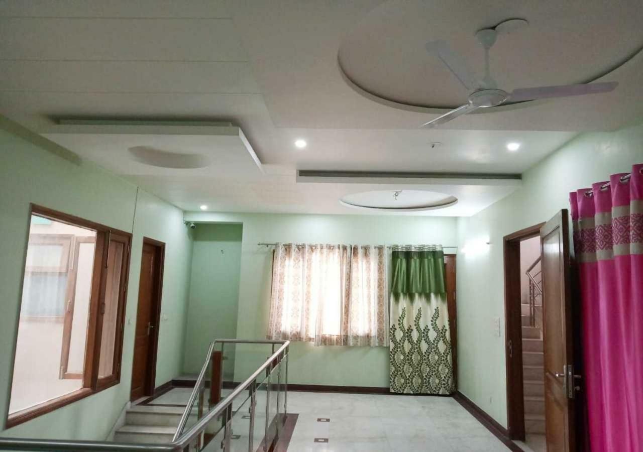 Hotel J P Residency Greater Noida Exteriér fotografie