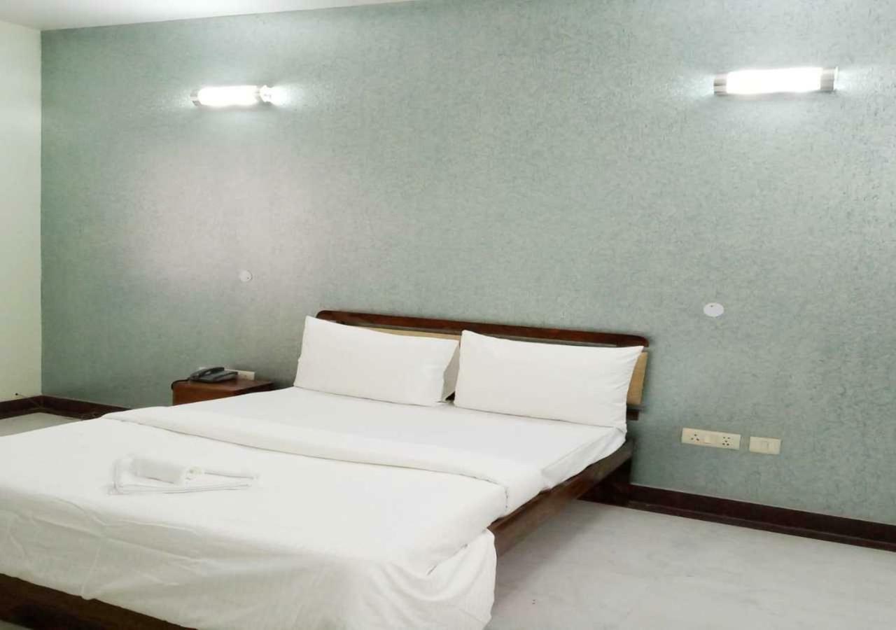 Hotel J P Residency Greater Noida Exteriér fotografie