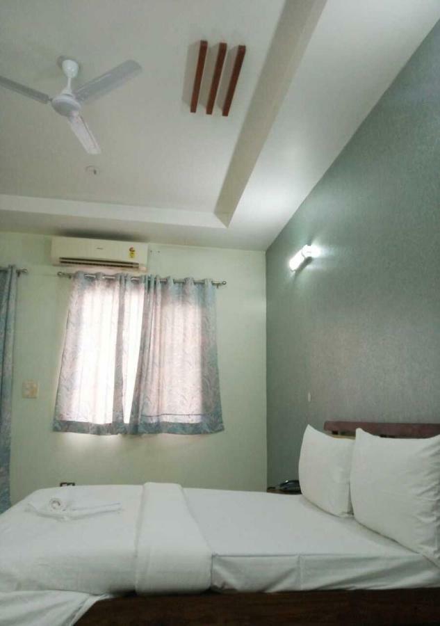 Hotel J P Residency Greater Noida Exteriér fotografie